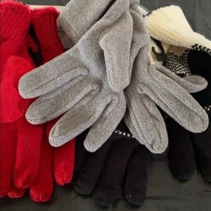 Winter gloves, a bundle of 3